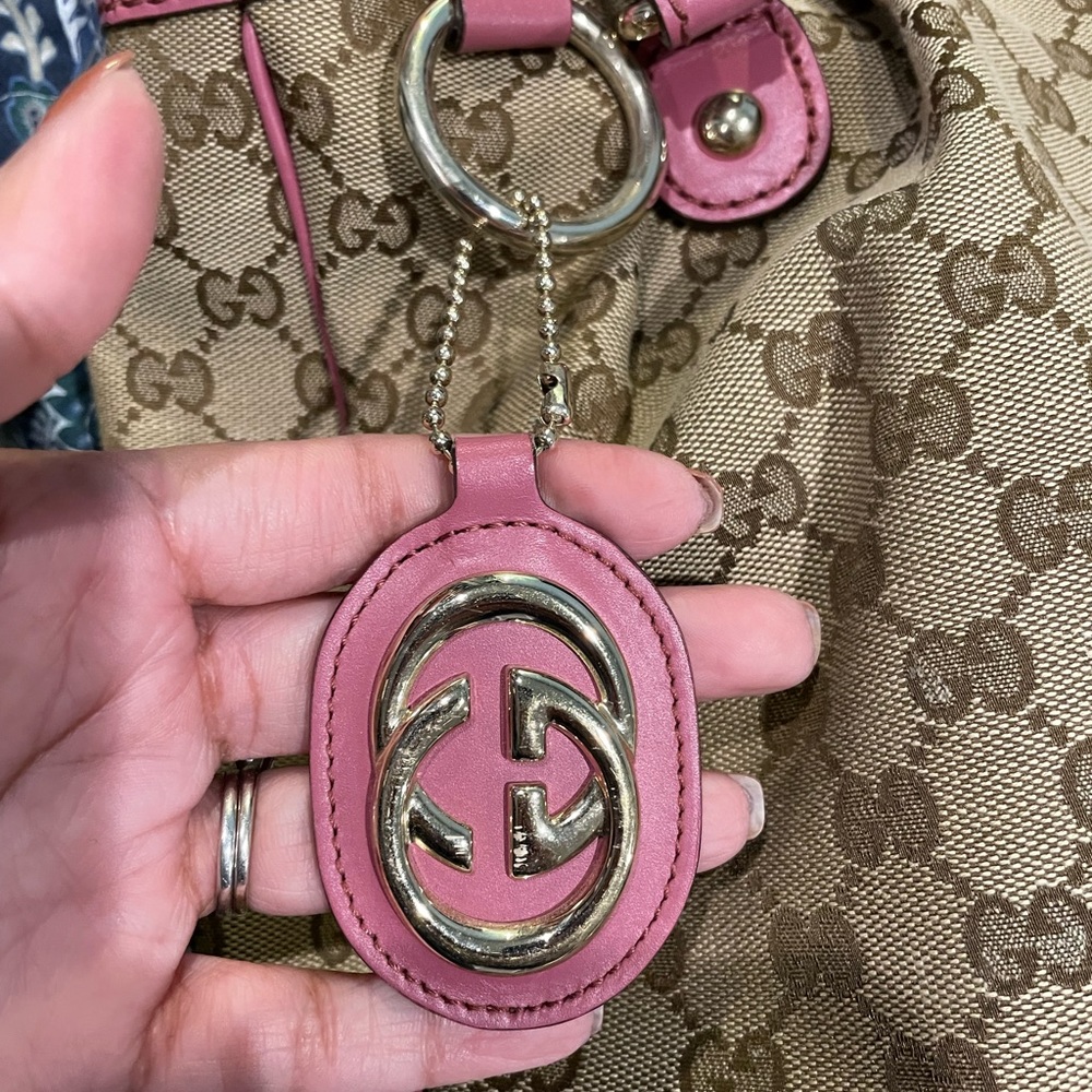 Gucci Sukey Top Handle Medium Tote GG Canvas with Mauve/Rose Leather Trim - Picture 2 of 15